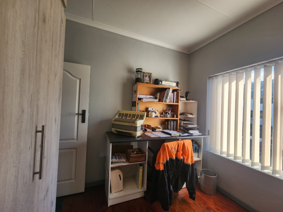 4 Bedroom Property for Sale in Rooi Rivier Rif Western Cape